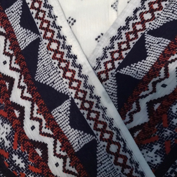 5/$20 Chloe & Katie boho top - Picture 5 of 6